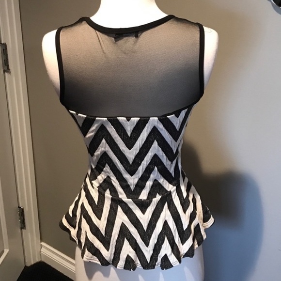MANDEE Chevron Pattern Peplum Top - Picture 6 of 8